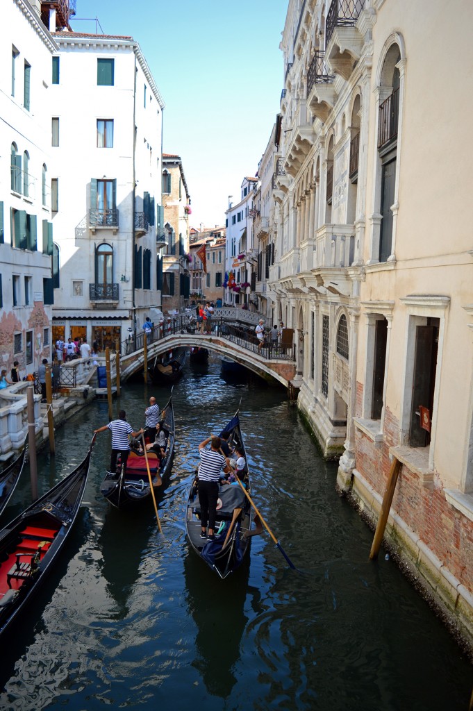 venise canaux gondole