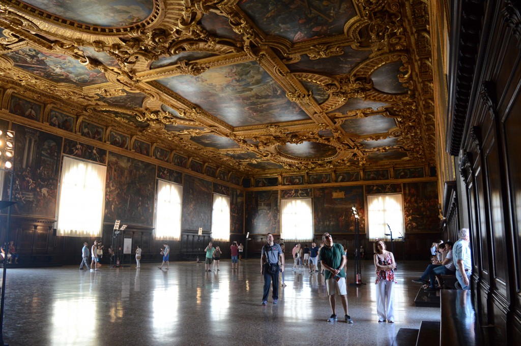 venise palais doges plafond décoration tableau grande salle