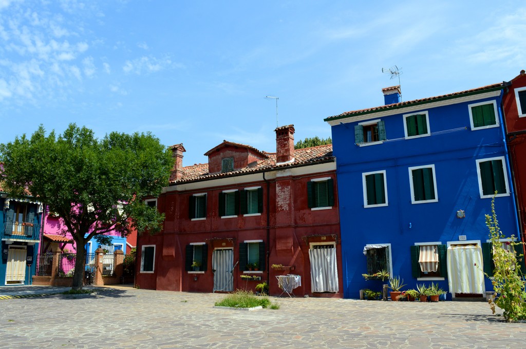 burano maisons colorées place