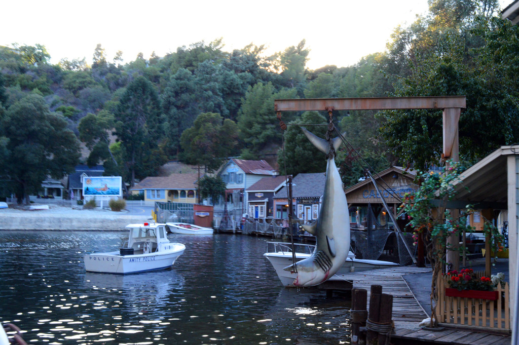 Village des dans de la mer