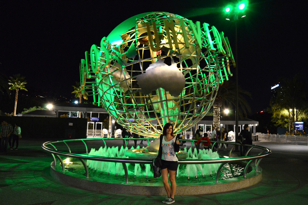 logo universal studios de nuit