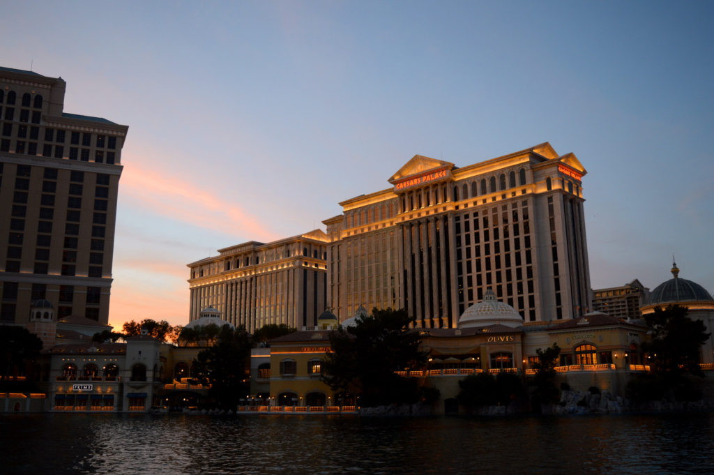 Caesar's Palace au coucher du soleil