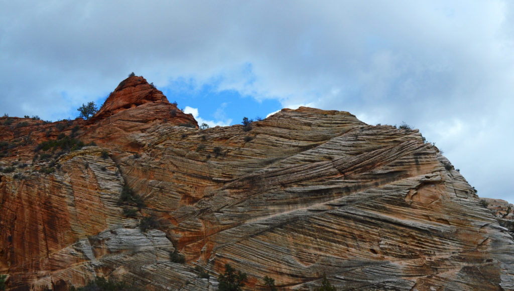 reliefs de falaises sur Canyon Overlook Trail