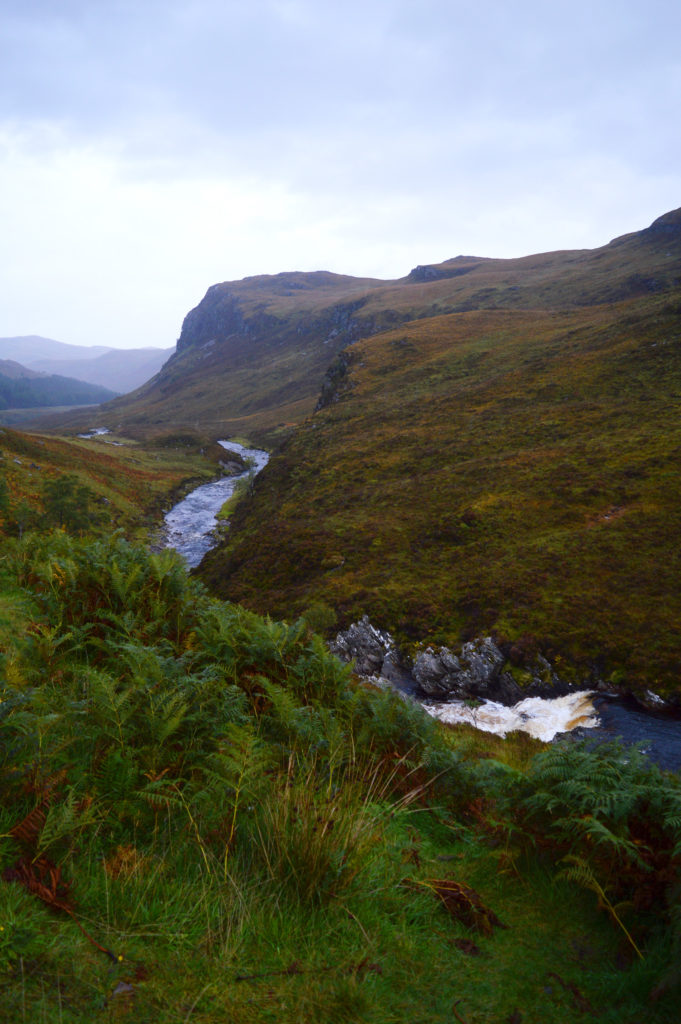 rivière et paysage près d'ullapool