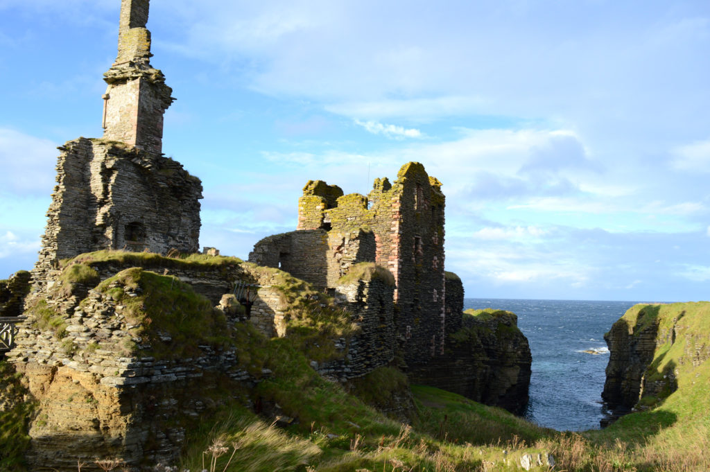 château Sinclair et Girnigoe avec la mer