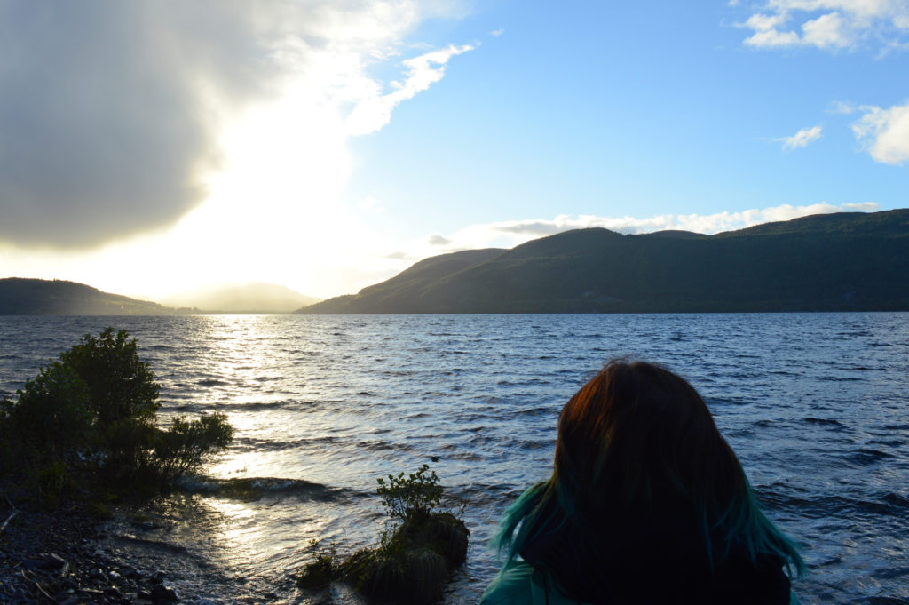 coucher de soleil sur le loch ness