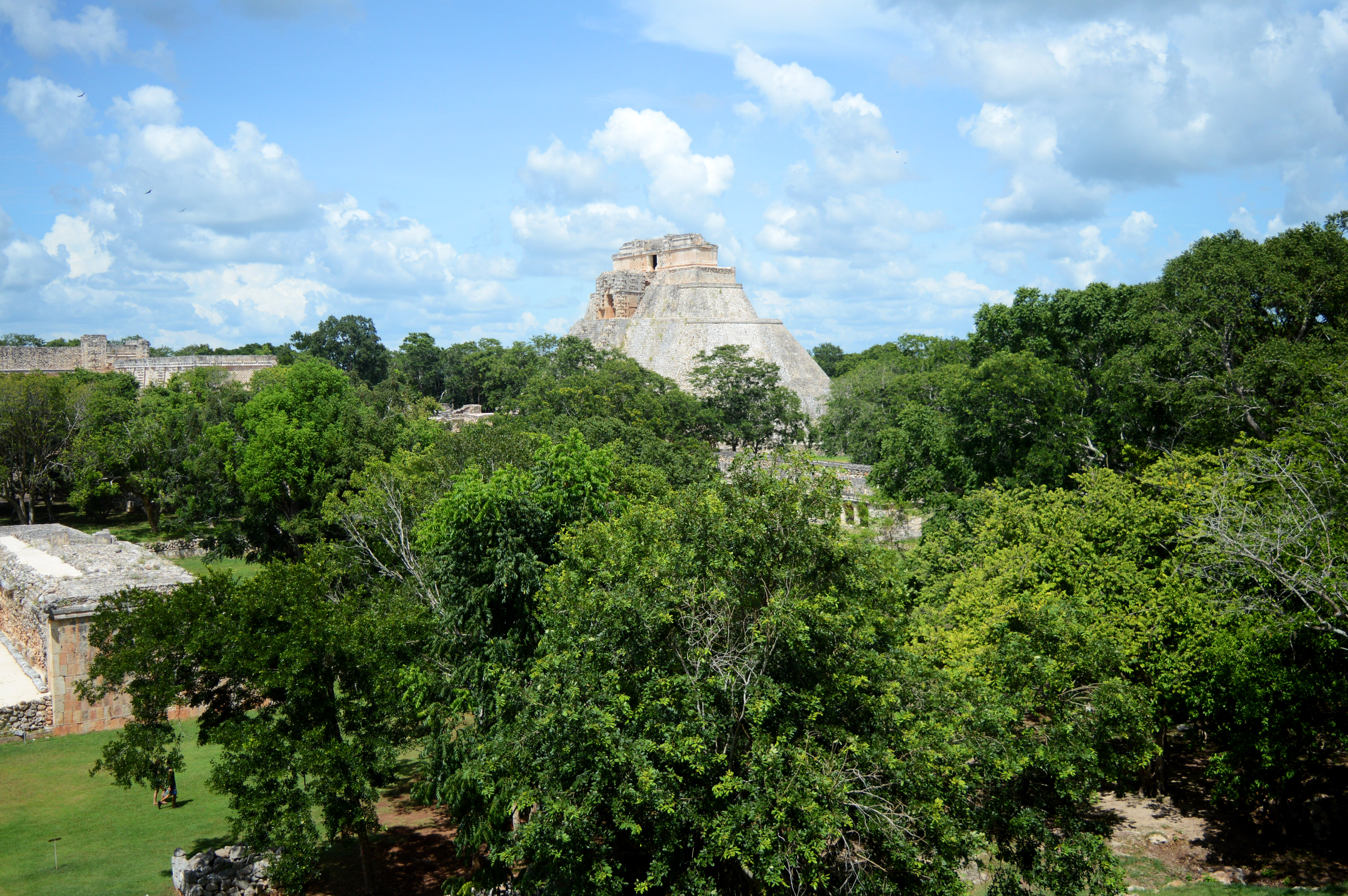 ruines uxmal mexique jungle tropicale