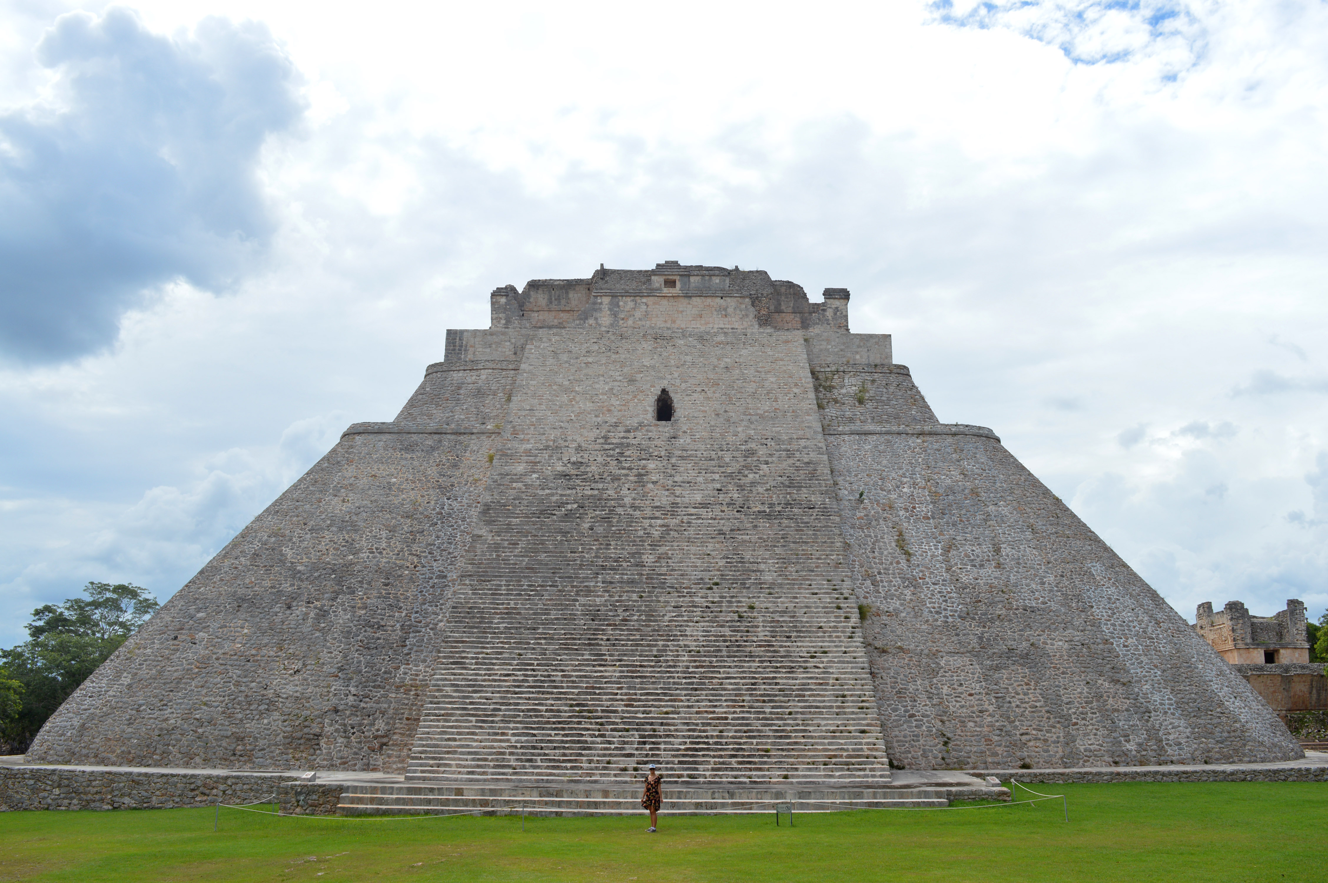 grande pyramide ruines uxmal mexique yucatan