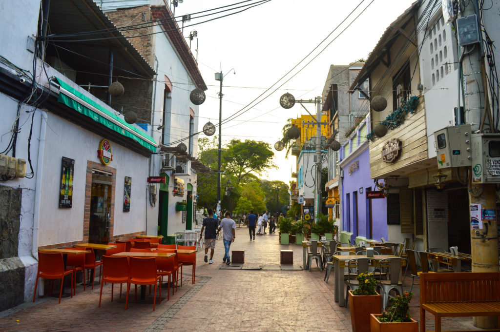 Rue de Santa Marta en Colombie
