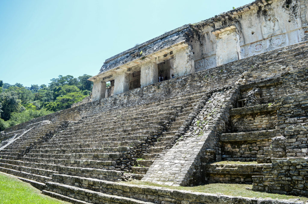 ruines mayas à palenque, visite au chiapas, mexique